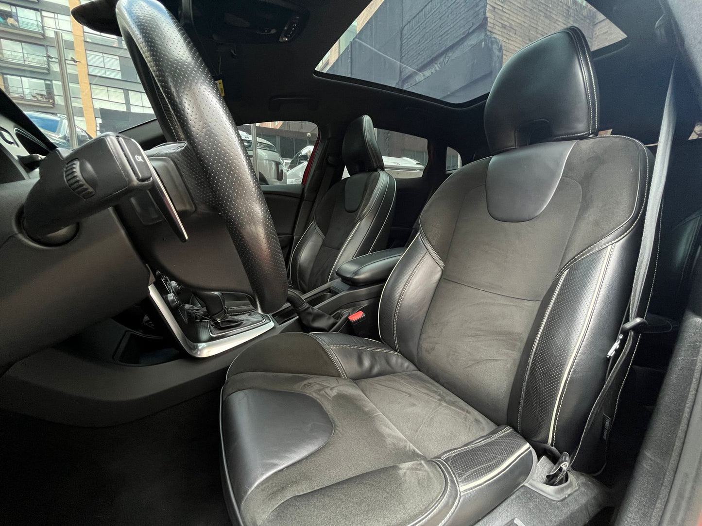 Volvo V40 T4 R-Design Modelo 2019