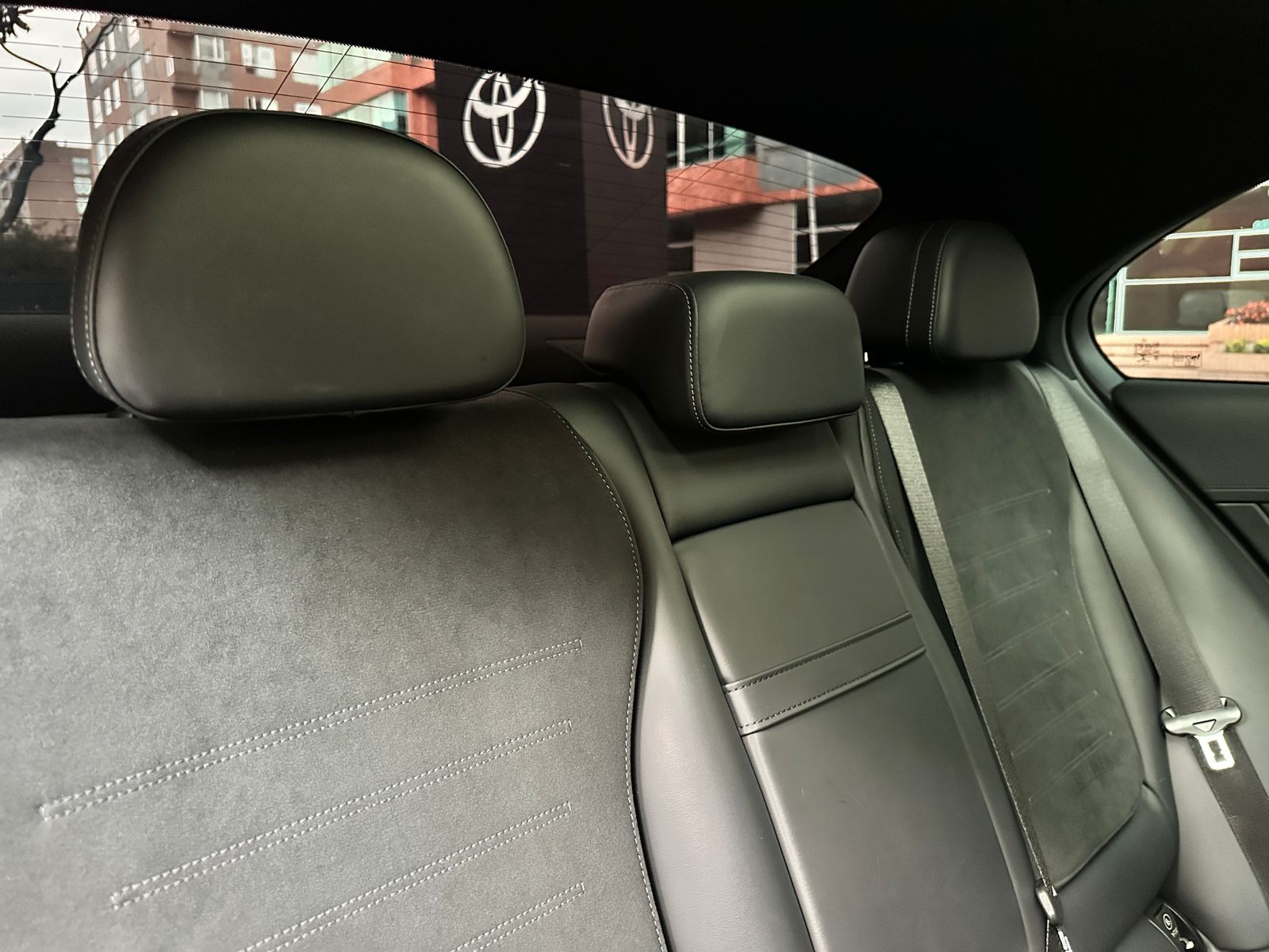 Mercedes-Benz C200 Híbrido Modelo 2023 - Autos 93