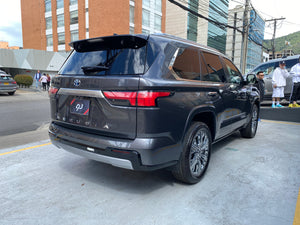 Toyota Sequoia Capstone Hibrida Modelo 2024