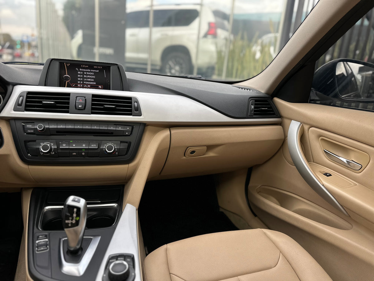 BMW 328i Modelo 2013