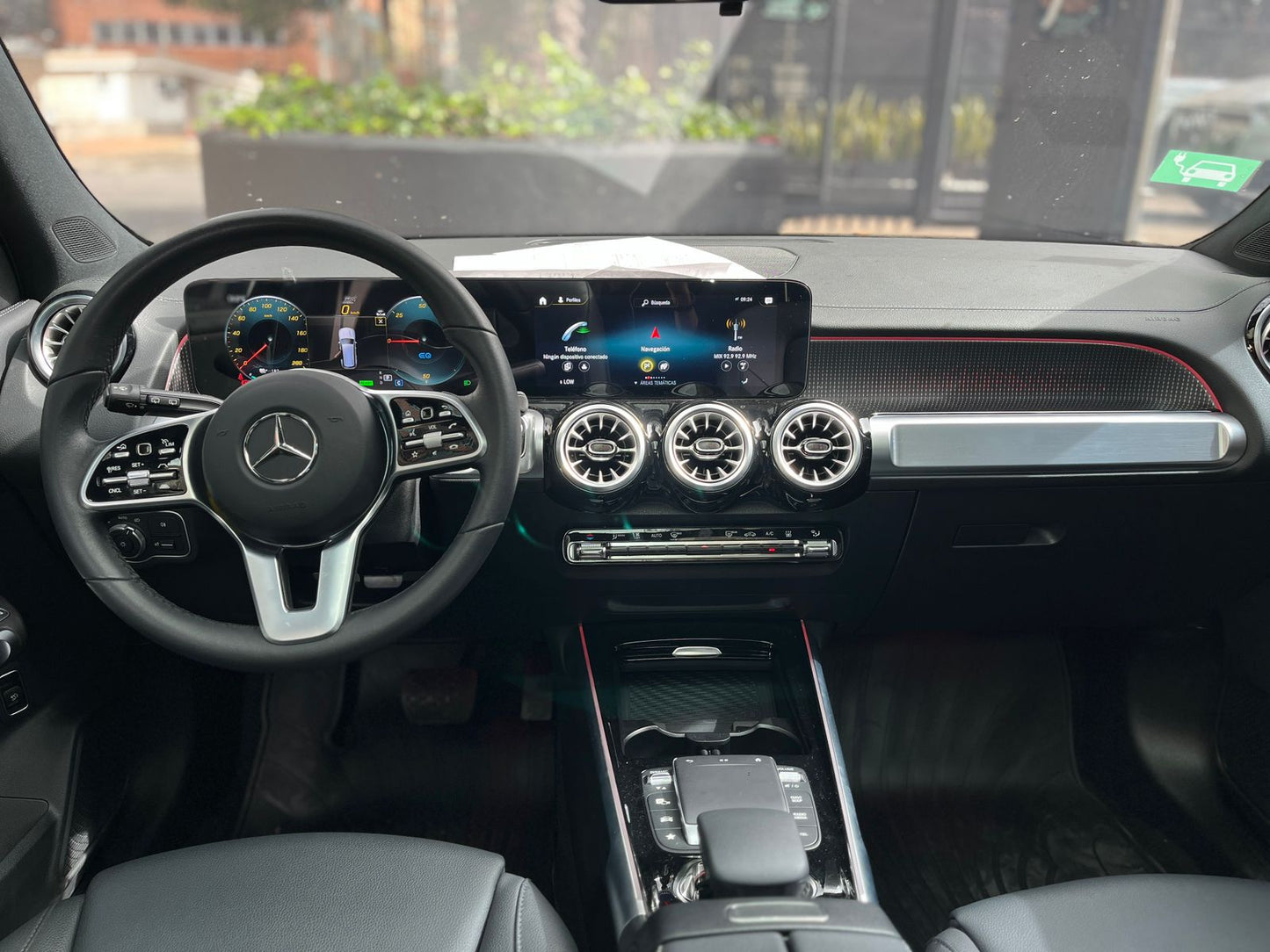 Mercedes Benz EQB260 Modelo 2024