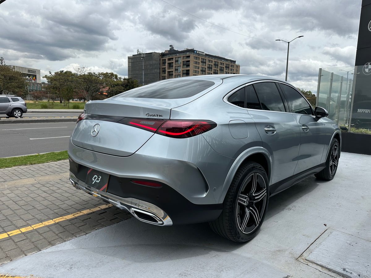 Mercedes-Benz GLC 300 Coupé 4MATIC Modelo 2025