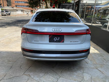 Cargar imagen en el visor de la galería, Audi E-Tron Sportback 55 Quattro Modelo 2022
