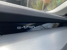 Cargar imagen en el visor de la galería, Audi E-TRON 55 Quattro Modelo 2022
