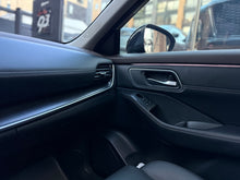 Cargar imagen en el visor de la galería, Nissan X-Trail Exclusive e-POWER Modelo 2024
