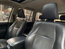 Cargar imagen en el visor de la galería, Toyota Prado TXL Modelo 2015
