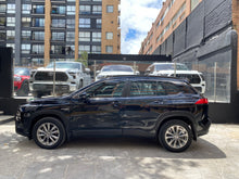 Cargar imagen en el visor de la galería, Toyota Corolla Cross XEI Híbrida Modelo 2022
