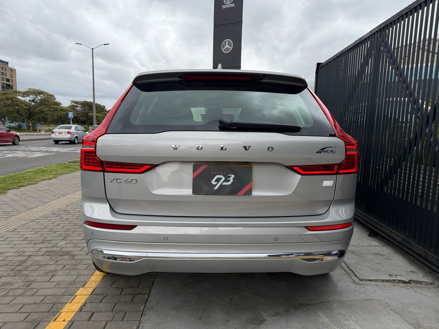 Volvo XC-60 T8 AWD Modelo 2024