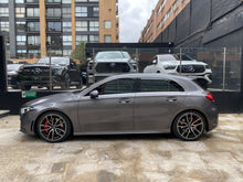 Cargar imagen en el visor de la galería, Mercedes-Benz AMG A35 4MATIC Modelo 2022
