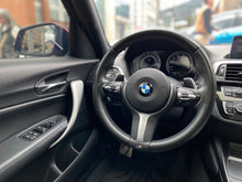 Cargar imagen en el visor de la galería, BMW 120I Paquete M Modelo 2019
