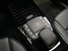 Cargar imagen en el visor de la galería, Mercedes-Benz A200 Hatchback Modelo 2022
