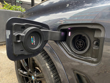 Cargar imagen en el visor de la galería, BMW X5 xDrive45E Blindada Modelo 2020
