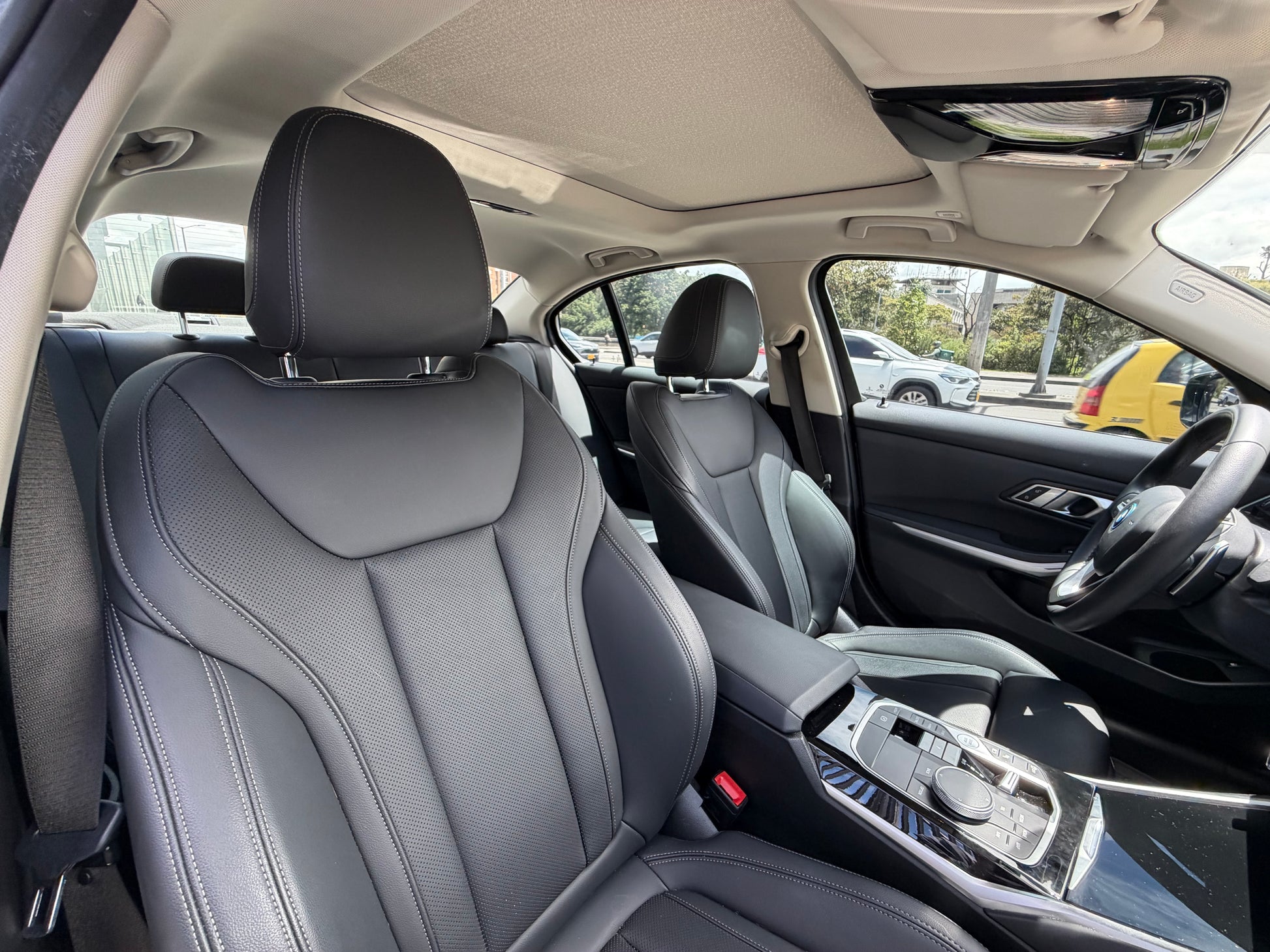 BMW 330e Modelo 2023 - Autos 93