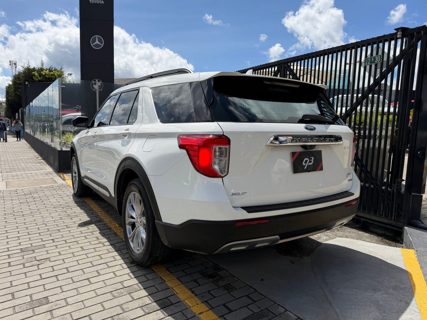 Ford Explorer XLT Modelo 2022 - Autos 93