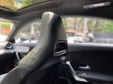 Cargar imagen en el visor de la galería, Mercedes-Benz CLA 180 Modelo 2020
