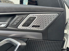 Cargar imagen en el visor de la galería, BMW iX2 XDrive30 M Modelo 2025
