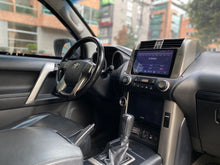 Cargar imagen en el visor de la galería, Toyota Prado TX Blindada Modelo 2013

