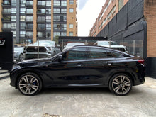 Cargar imagen en el visor de la galería, BMW X6 M50I Modelo 2023
