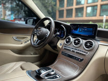 Cargar imagen en el visor de la galería, Mercedes-Benz C200 Modelo 2020

