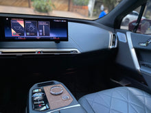 Cargar imagen en el visor de la galería, BMW IX xDrive40 Modelo 2023
