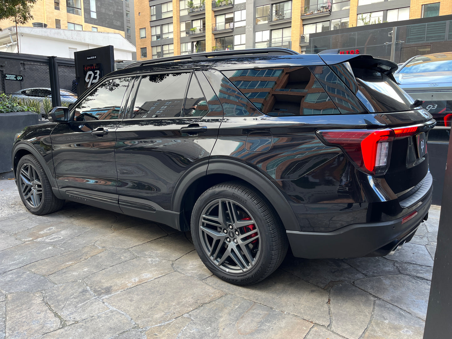Ford Explorer ST Modelo 2025