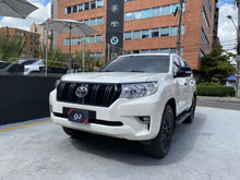 Cargar imagen en el visor de la galería, Toyota Prado TXL Blindada Modelo 2018
