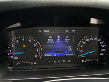 Cargar imagen en el visor de la galería, Ford Explorer XLT Modelo 2020
