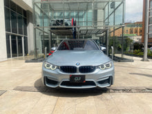 Cargar imagen en el visor de la galería, BMW M3 Sedán Modelo 2015
