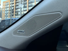 Cargar imagen en el visor de la galería, Nissan X-Trail Exclusive e-POWER Modelo 2024
