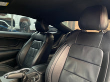 Cargar imagen en el visor de la galería, Ford Mustang GT Modelo 2021
