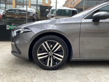 Cargar imagen en el visor de la galería, Mercedes-Benz A200 Hatchback Modelo 2022
