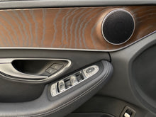 Cargar imagen en el visor de la galería, Mercedes-Benz C200 Modelo 2020
