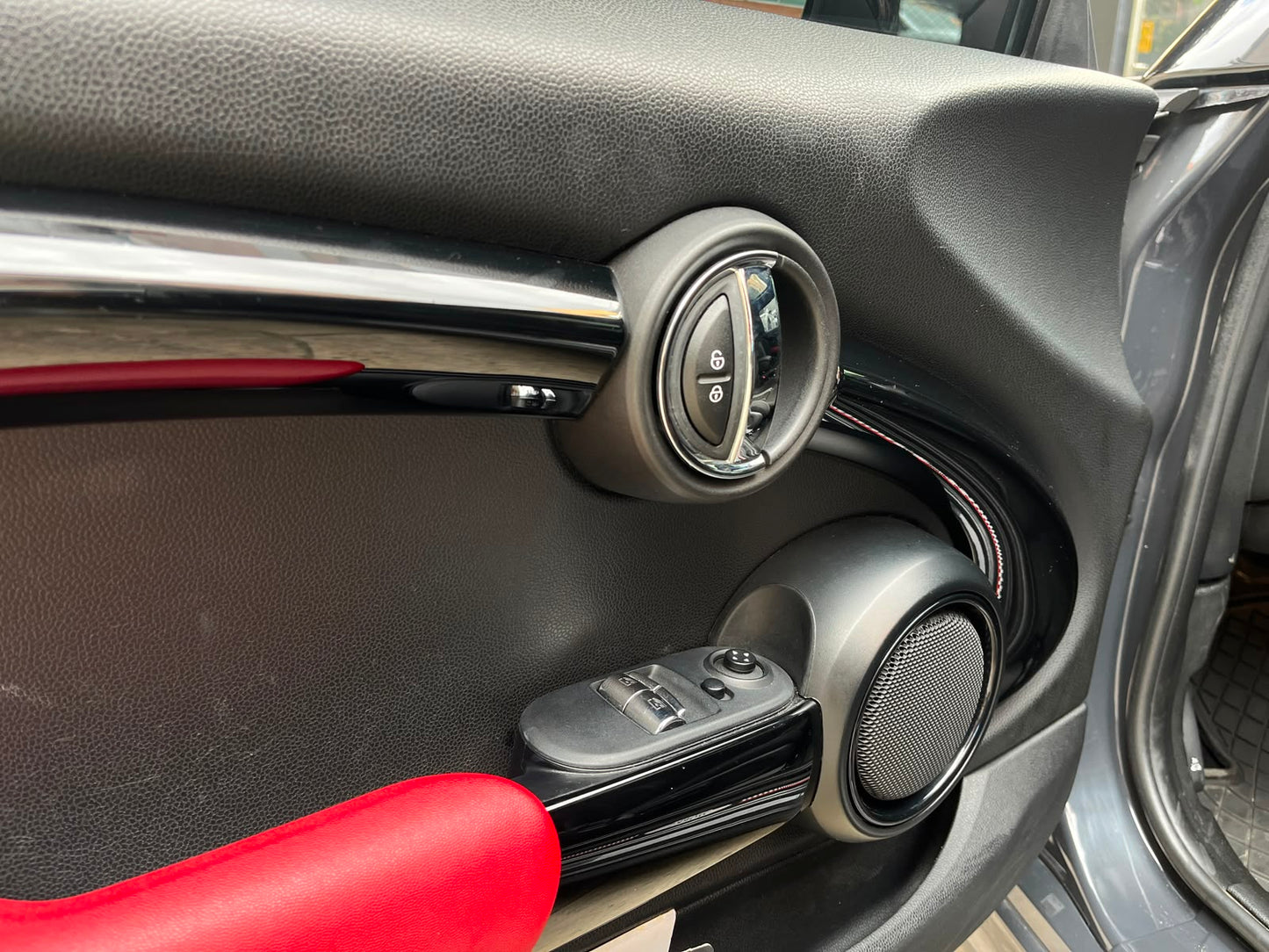 MINI Cooper S Modelo 2019 JCW Style