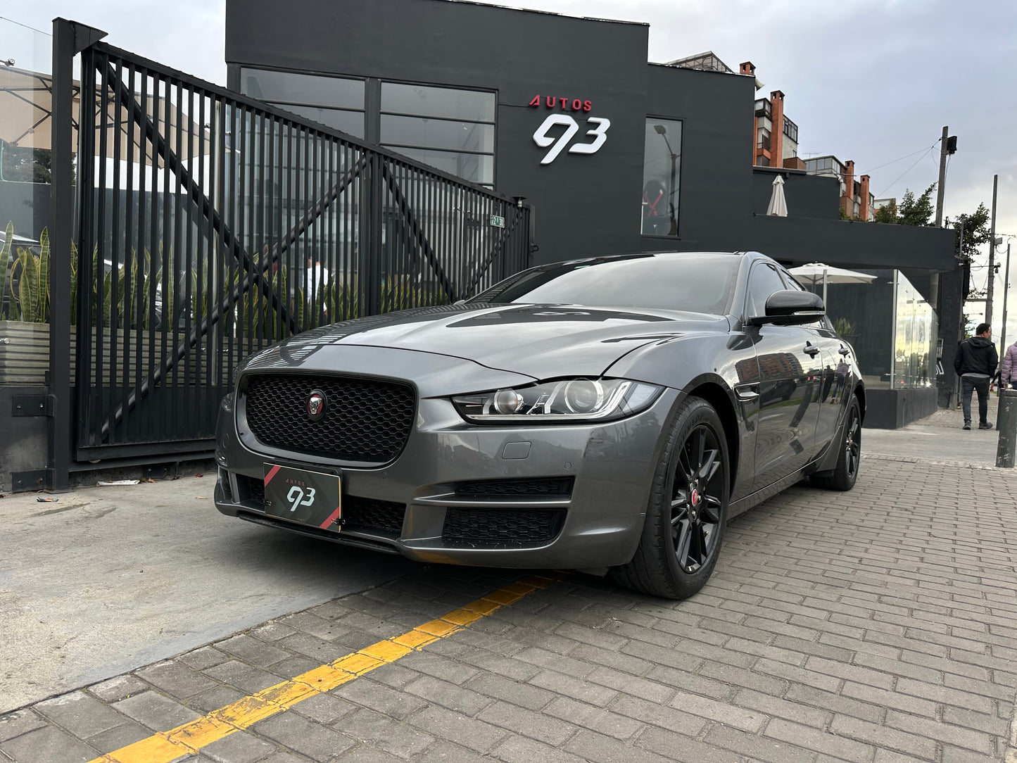 Jaguar XE Prestige Modelo 2018