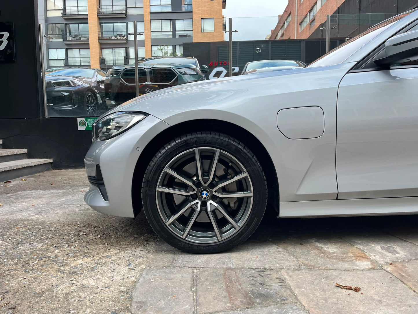 BMW 330e Modelo 2021