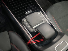 Cargar imagen en el visor de la galería, Mercedes-Benz GLB 200 Modelo 2023
