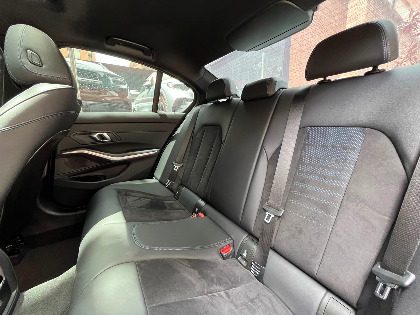 BMW 330e Modelo 2024