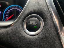Cargar imagen en el visor de la galería, Chevrolet Traverse RS Modelo 2023
