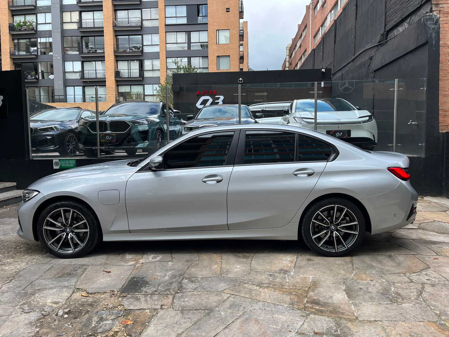BMW 330e Modelo 2021
