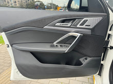 Cargar imagen en el visor de la galería, BMW iX2 XDrive30 M Modelo 2025
