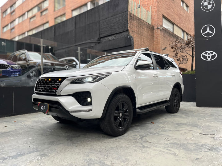Toyota Fortuner SR Diesel Modelo 2023