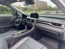 Cargar imagen en el visor de la galería, Lexus RX450h AWD Performance Híbrida

Modelo 2022
