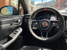 Cargar imagen en el visor de la galería, Porsche Macan Modelo 2019
