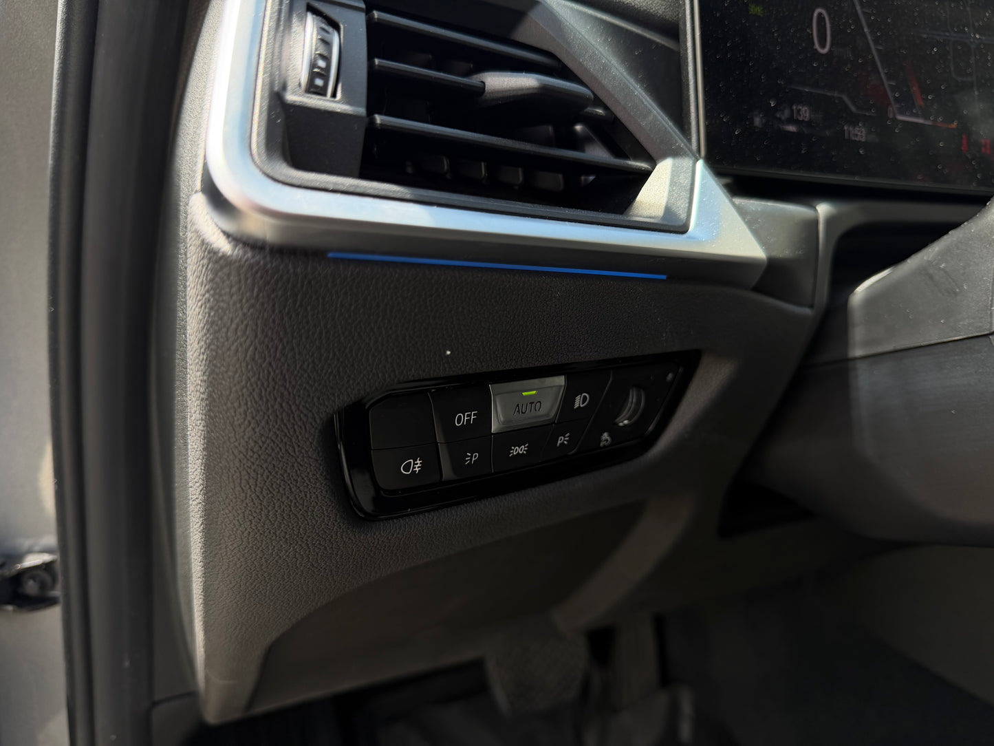 BMW 330e Modelo 2023 - Autos 93