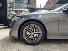Cargar imagen en el visor de la galería, Mercedes-Benz C200 Híbrido Modelo 2025
