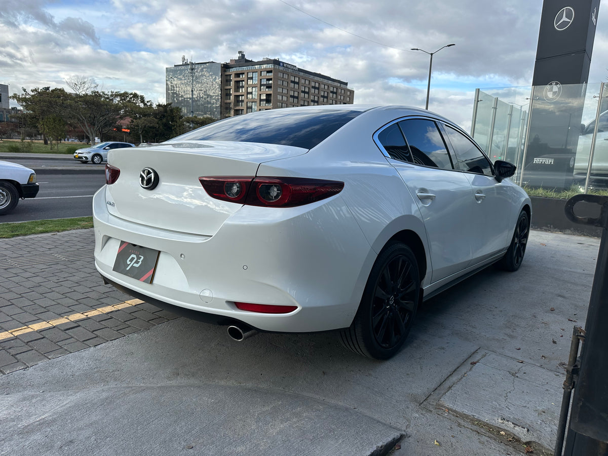Mazda 3 Grand Touring LX Carbon Edition Modelo 2026