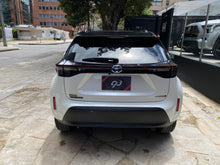 Cargar imagen en el visor de la galería, Toyota Yaris Cross XLS Híbrida Modelo 2023
