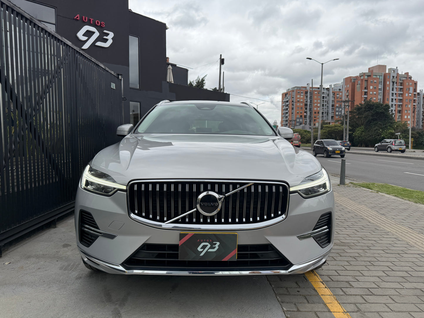 Volvo XC-60 T8 AWD Modelo 2024