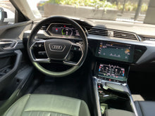Cargar imagen en el visor de la galería, Audi E-Tron Sportback 55 Quattro Modelo 2022
