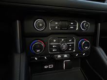 Cargar imagen en el visor de la galería, Chevrolet Tahoe Z71 Blindada Modelo 2023
